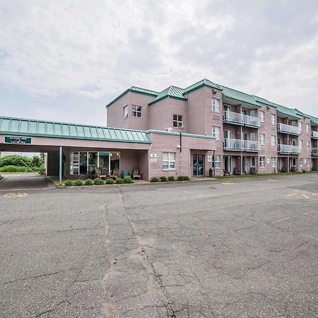 Quality Suites Sainte-Anne-de-Beaupré Exterior foto