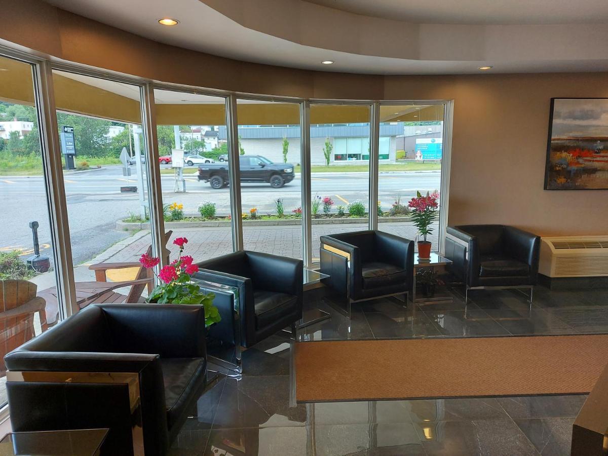 Quality Suites Sainte-Anne-de-Beaupré Exterior foto