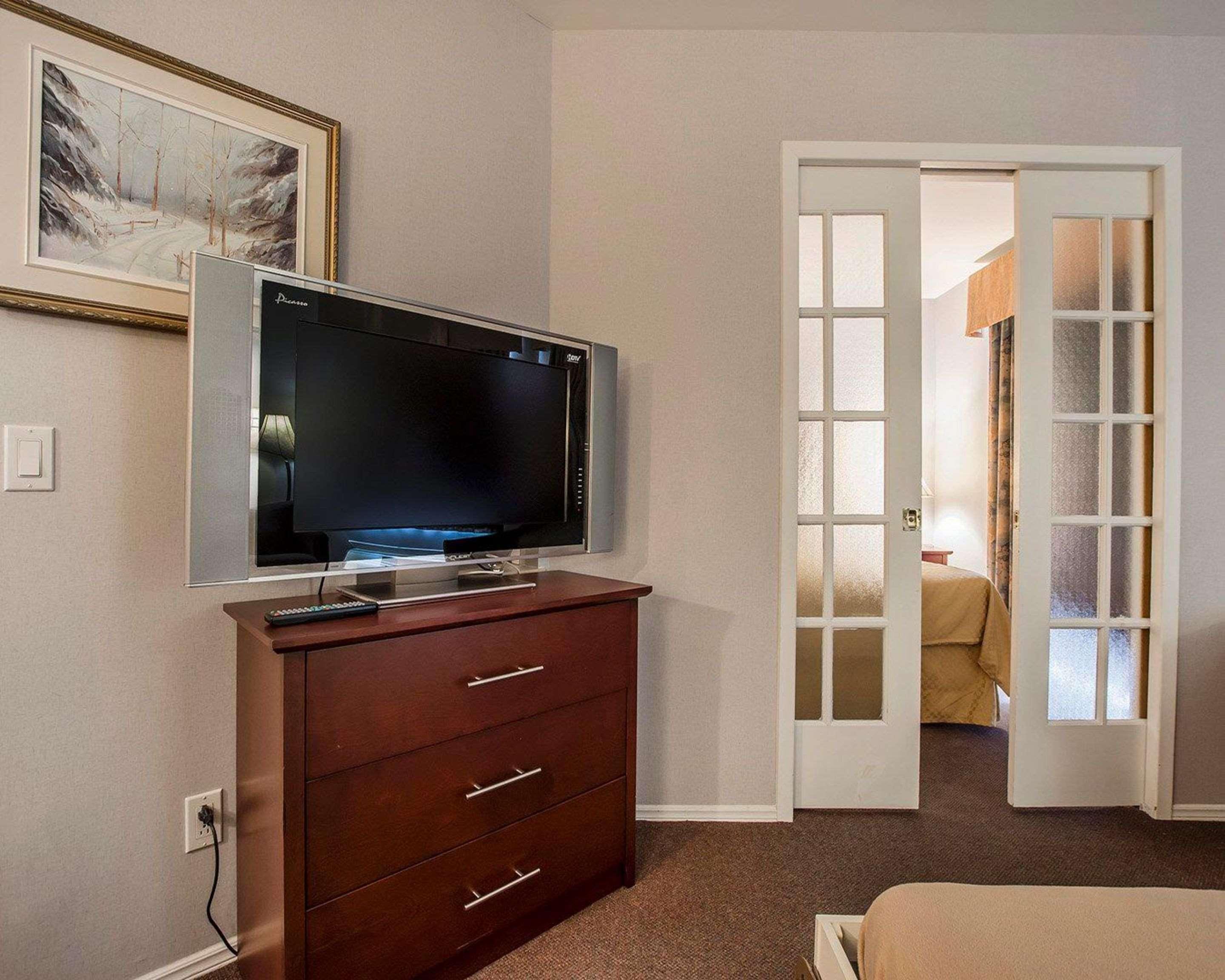 Quality Suites Sainte-Anne-de-Beaupré Exterior foto
