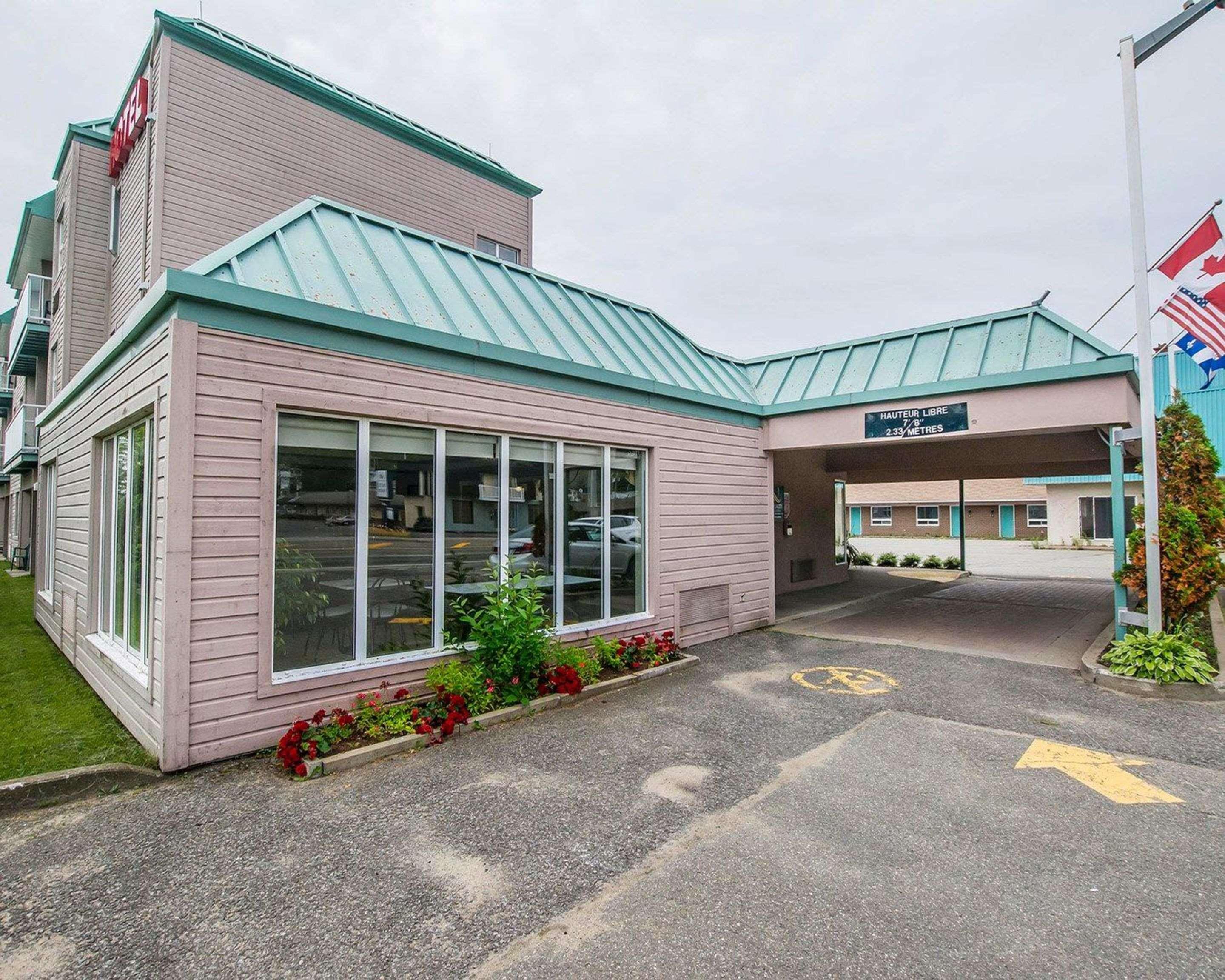 Quality Suites Sainte-Anne-de-Beaupré Exterior foto
