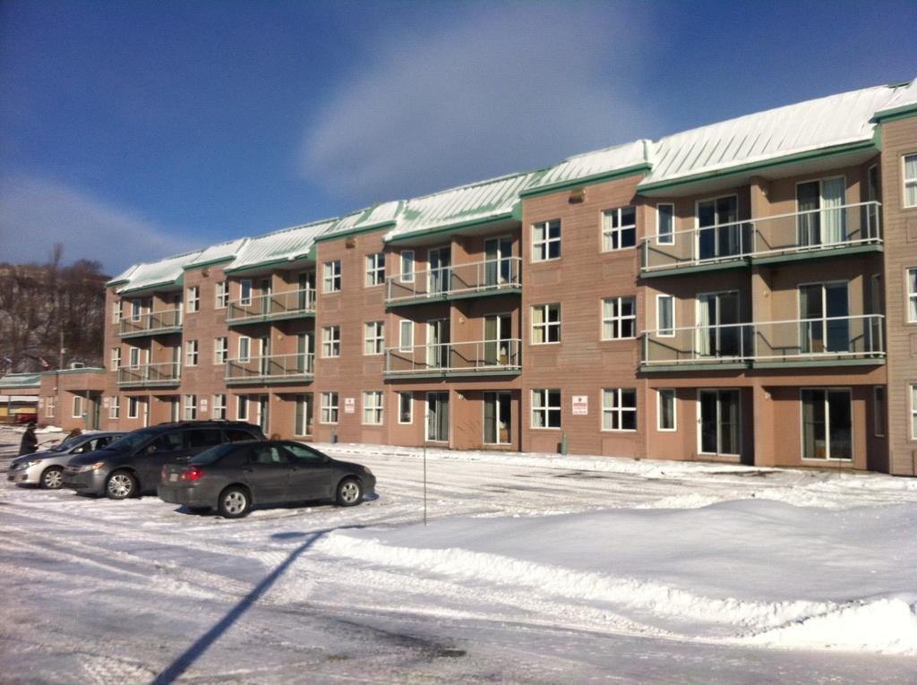 Quality Suites Sainte-Anne-de-Beaupré Exterior foto