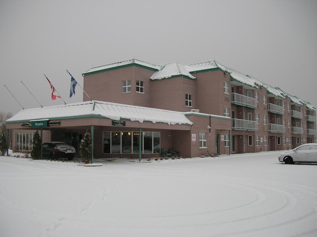 Quality Suites Sainte-Anne-de-Beaupré Exterior foto