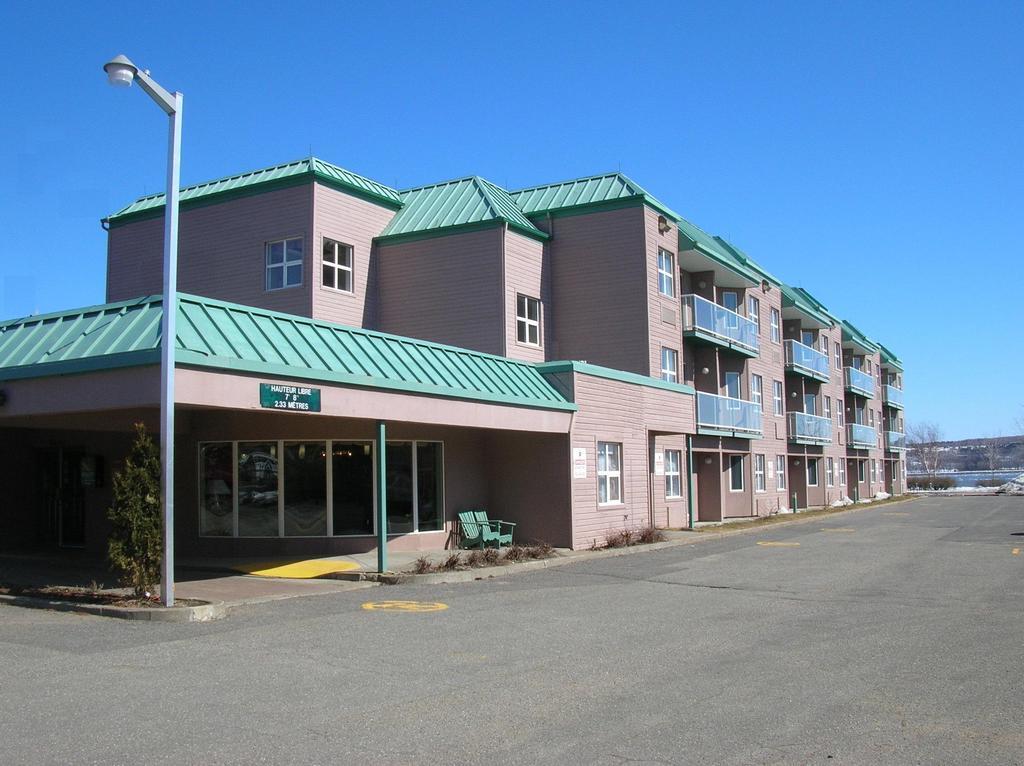 Quality Suites Sainte-Anne-de-Beaupré Exterior foto