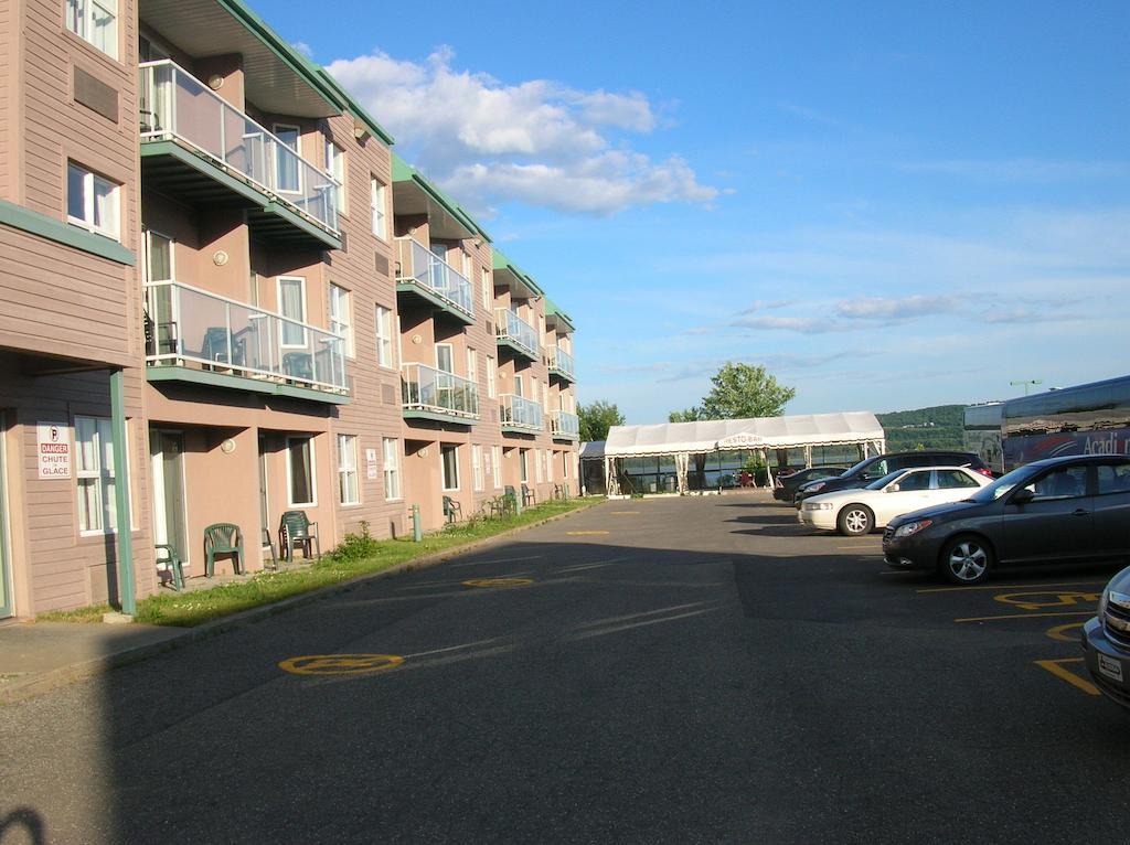Quality Suites Sainte-Anne-de-Beaupré Exterior foto